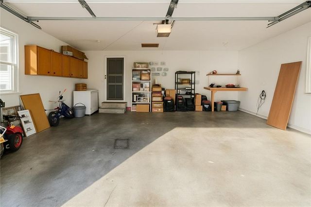 1820 E Morgan Road, Independence, MO 64050