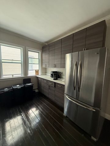 237 Highland Ave. 2, Somerville, MA 02143