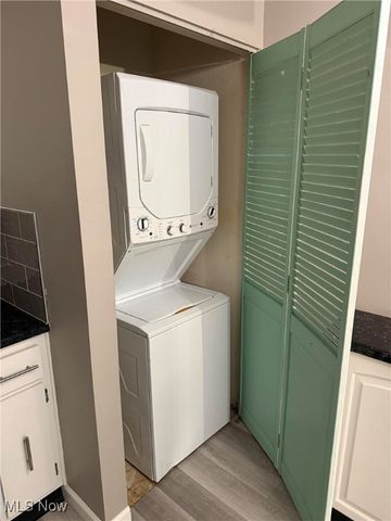 4183 Columbia Road 121, North Olmsted, OH 44070