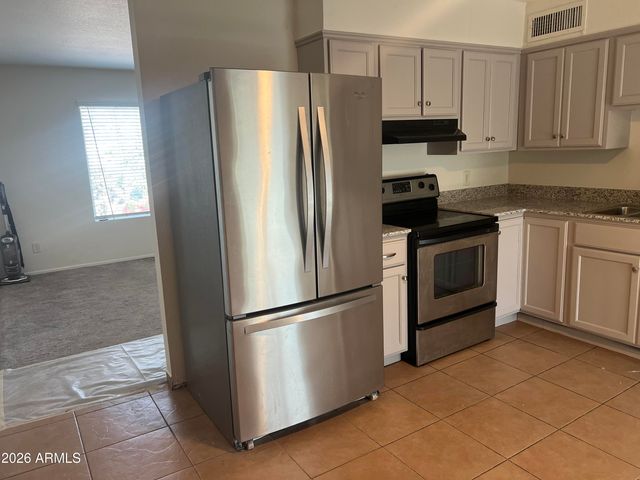4525 E ALTA VISTA Road, Phoenix, AZ 85042