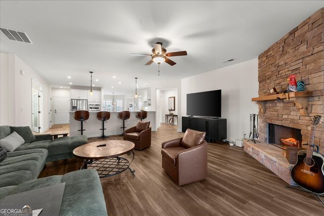 1031 Peachbelt Street, Greensboro, GA 30642