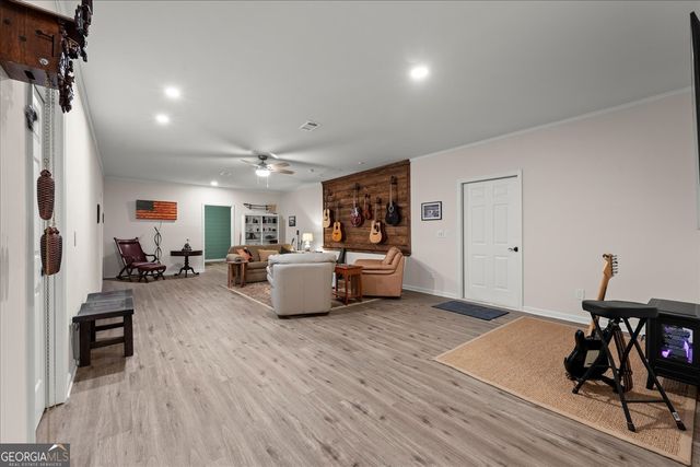 1031 Peachbelt Street, Greensboro, GA 30642