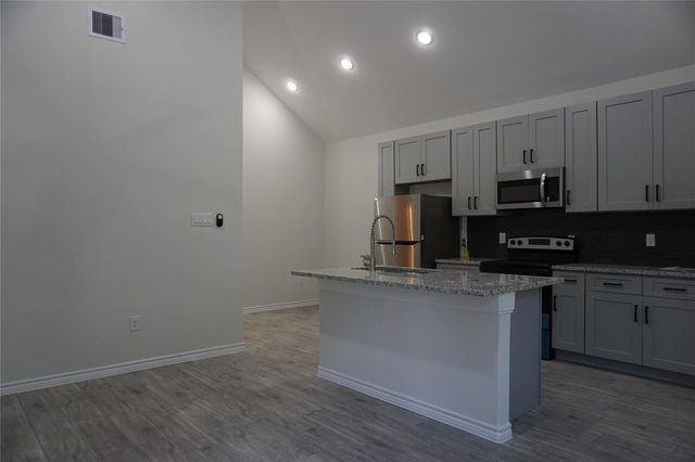 9868 Arbor Oak, Willis, TX 77318