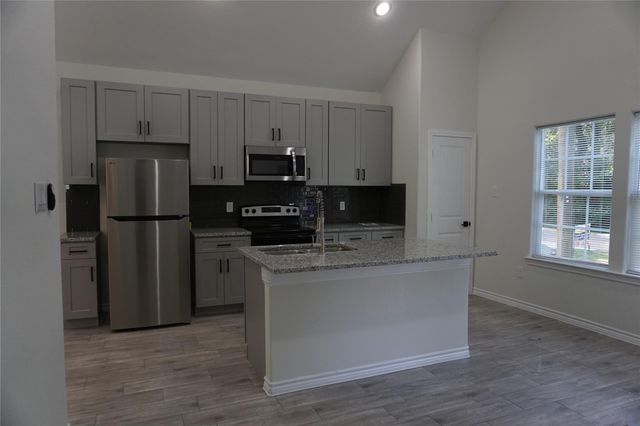 9868 Arbor Oak, Willis, TX 77318