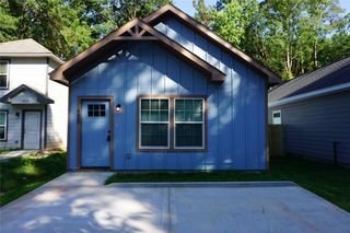 9868 Arbor Oak, Willis, TX 77318