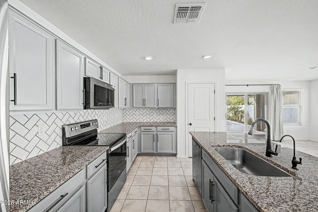 4728 S RIATA Street, Gilbert, AZ 85297
