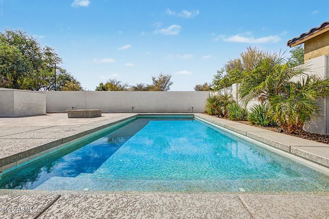 4728 S RIATA Street, Gilbert, AZ 85297