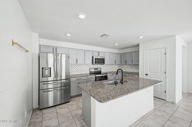 4728 S RIATA Street, Gilbert, AZ 85297