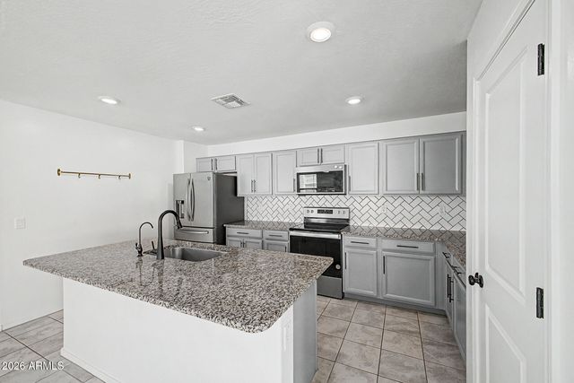 4728 S RIATA Street, Gilbert, AZ 85297