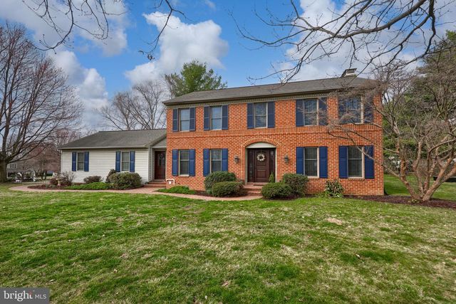 131 MILTON CIR, Lititz, PA 17543