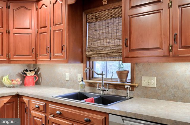 131 MILTON CIR, Lititz, PA 17543