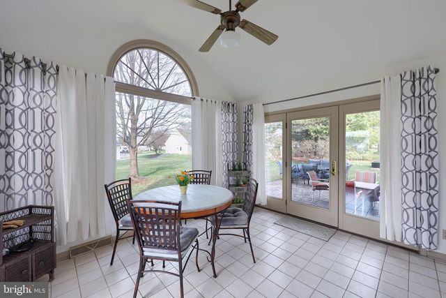 131 MILTON CIR, Lititz, PA 17543