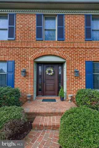 131 MILTON CIR, Lititz, PA 17543