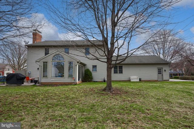 131 MILTON CIR, Lititz, PA 17543