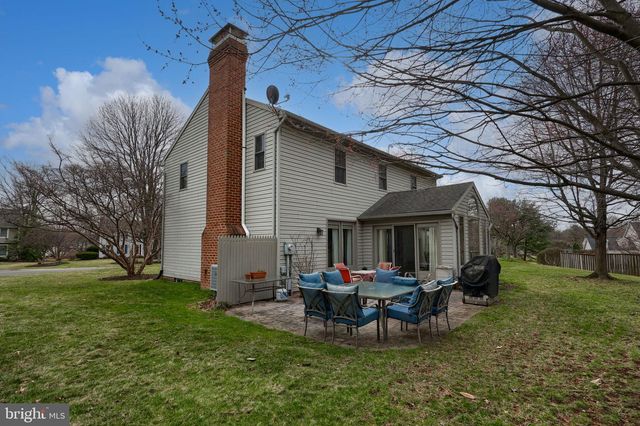 131 MILTON CIR, Lititz, PA 17543