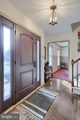 131 MILTON CIR, Lititz, PA 17543