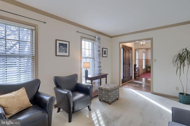 131 MILTON CIR, Lititz, PA 17543