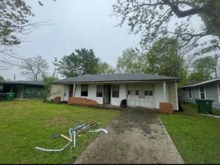 5710 Ridgeway Drive, Houston, TX 77033