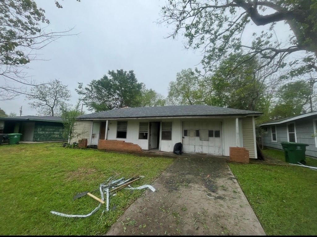 5710 Ridgeway Drive, Houston, TX 77033
