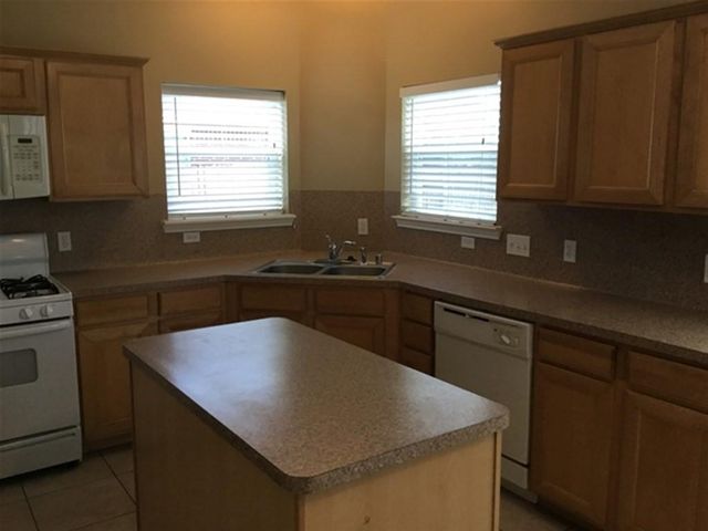 6205 Ozark Trail, Pearland, TX 77584