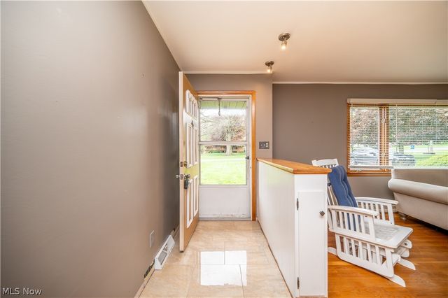 7627 Catherine Street, Masury, OH 44438