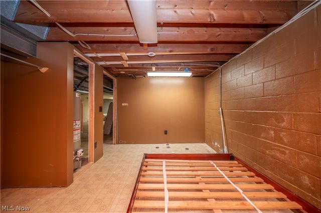 7627 Catherine Street, Masury, OH 44438