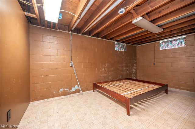 7627 Catherine Street, Masury, OH 44438