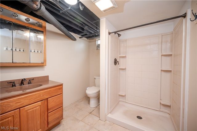 7627 Catherine Street, Masury, OH 44438