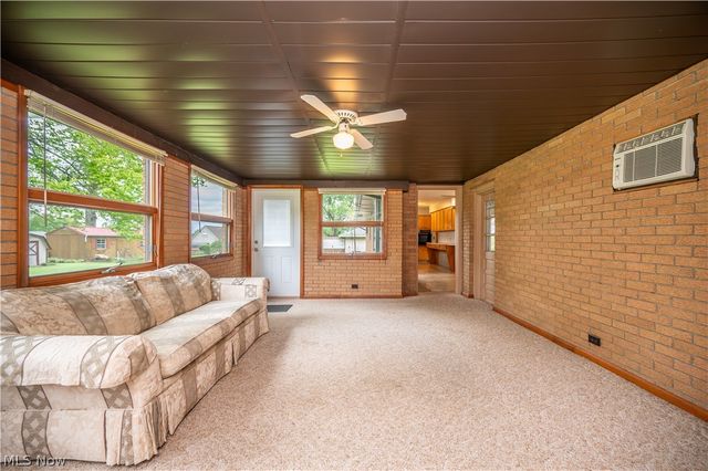 7627 Catherine Street, Masury, OH 44438