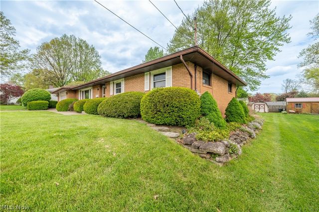7627 Catherine Street, Masury, OH 44438