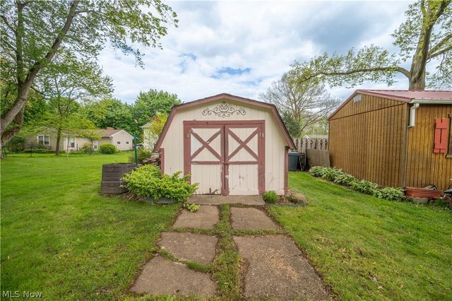 7627 Catherine Street, Masury, OH 44438