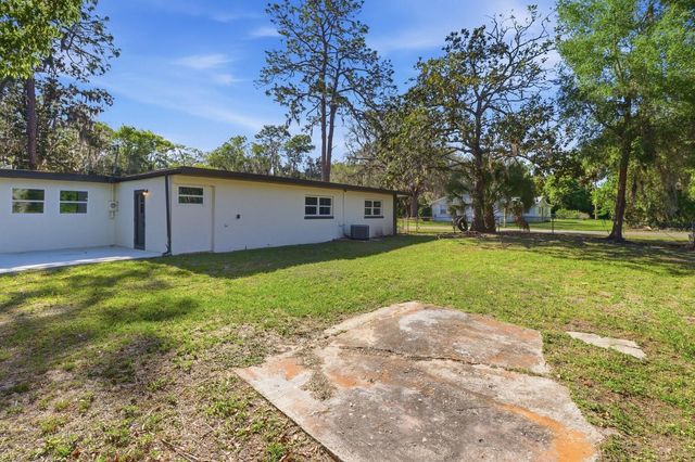 1304 NE 5TH AVENUE, Crystal River, FL 34428