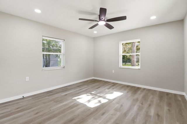 1304 NE 5TH AVENUE, Crystal River, FL 34428