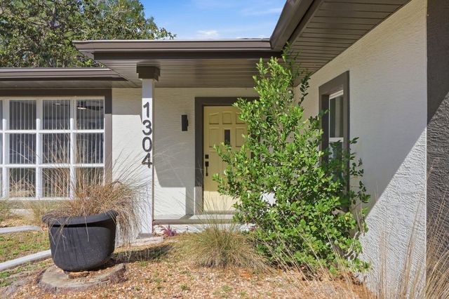 1304 NE 5TH AVENUE, Crystal River, FL 34428