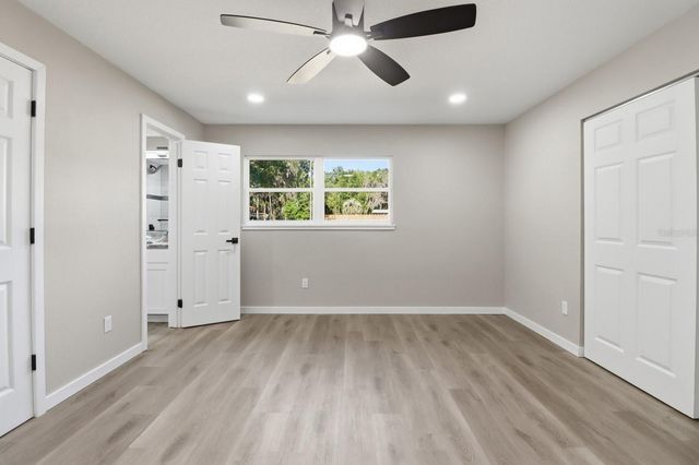 1304 NE 5TH AVENUE, Crystal River, FL 34428