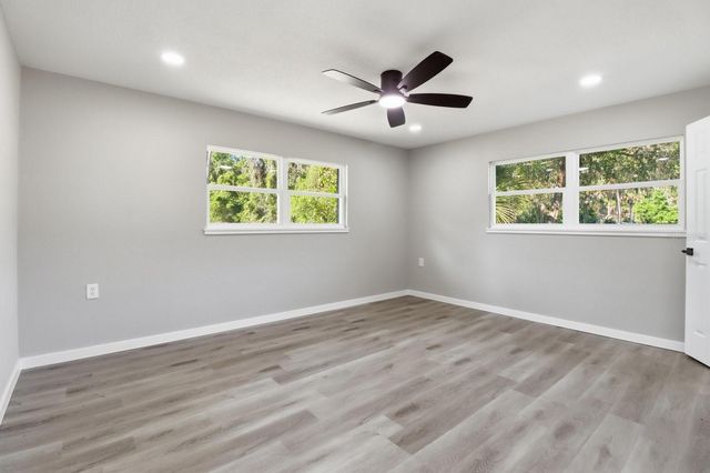 1304 NE 5TH AVENUE, Crystal River, FL 34428