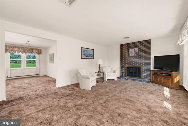 534 MELVINS RD, Telford, PA 18969