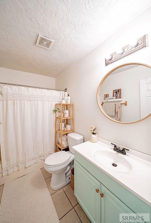 Image 26 of property listing at 3715 E Vaughn Street, Ammon, ID 83406
