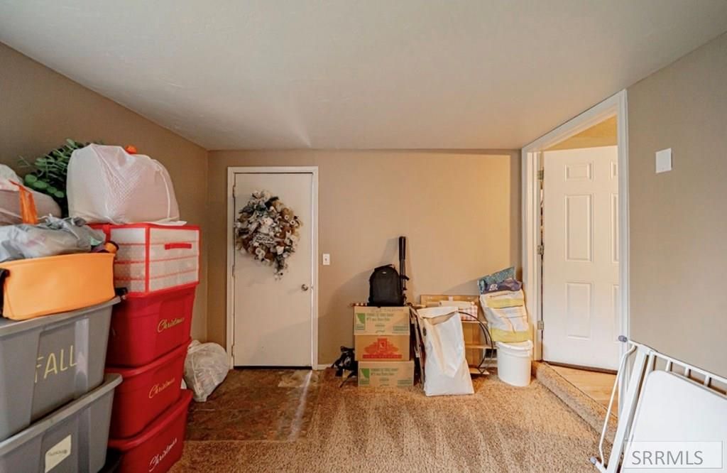 Image 37 of property listing at 3715 E Vaughn Street, Ammon, ID 83406
