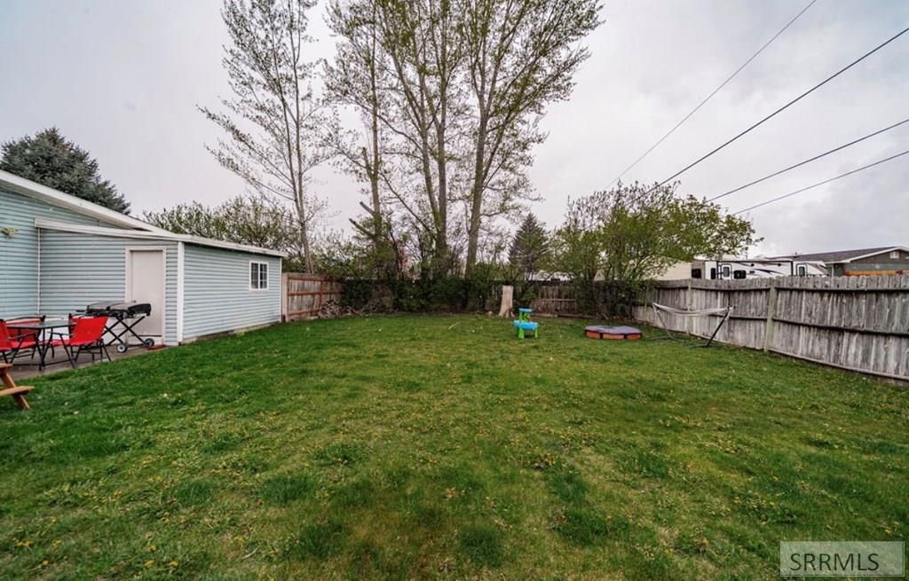 Image 39 of property listing at 3715 E Vaughn Street, Ammon, ID 83406