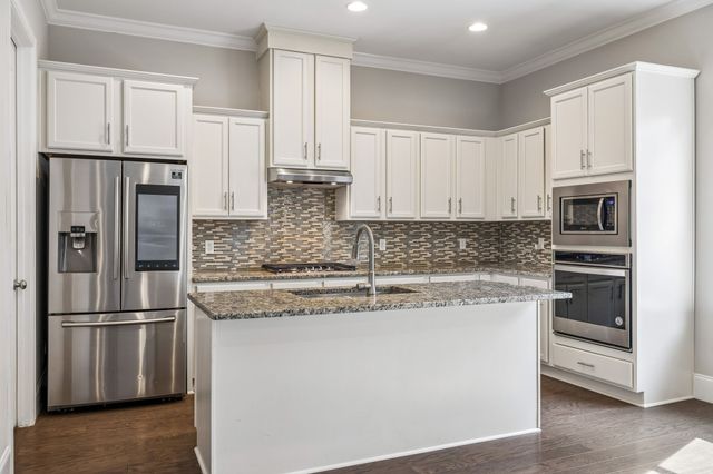 7000 Still Spring Hollow Dr, Nashville, TN 37221