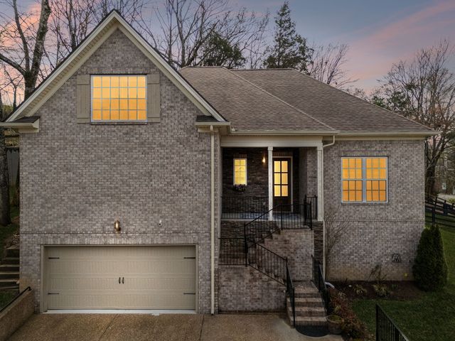 7000 Still Spring Hollow Dr, Nashville, TN 37221