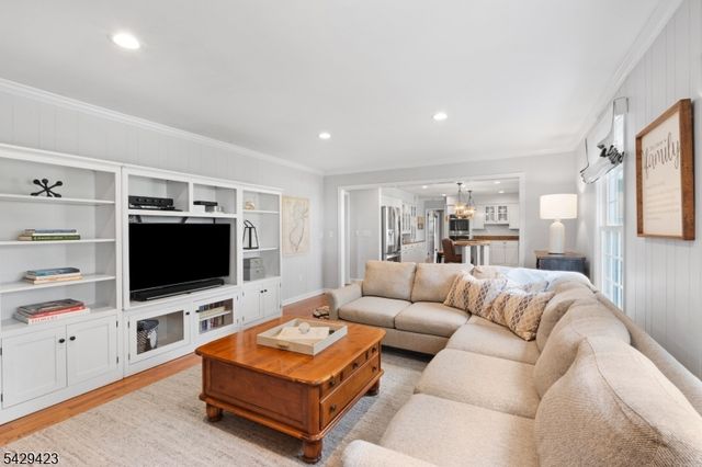 128 Cold Hill Rd, Mendham Boro, NJ 07945