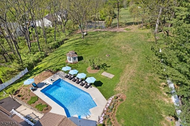 128 Cold Hill Rd, Mendham Boro, NJ 07945