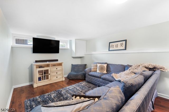 128 Cold Hill Rd, Mendham Boro, NJ 07945