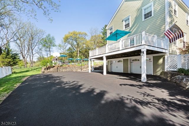 128 Cold Hill Rd, Mendham Boro, NJ 07945