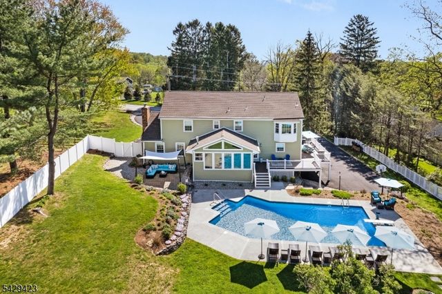 128 Cold Hill Rd, Mendham Boro, NJ 07945