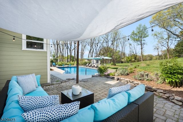 128 Cold Hill Rd, Mendham Boro, NJ 07945