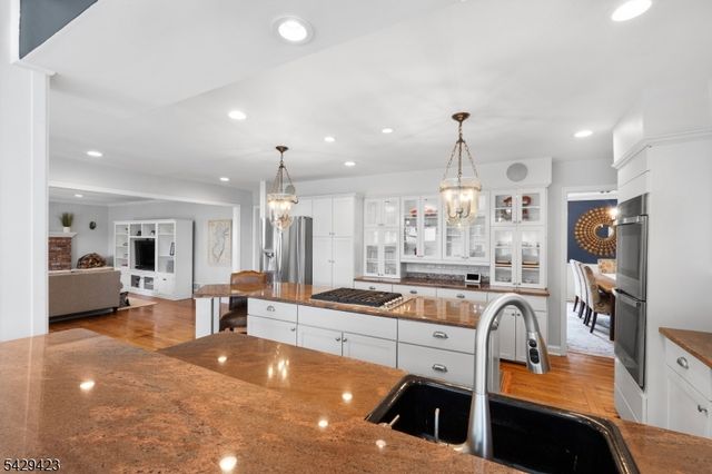 128 Cold Hill Rd, Mendham Boro, NJ 07945