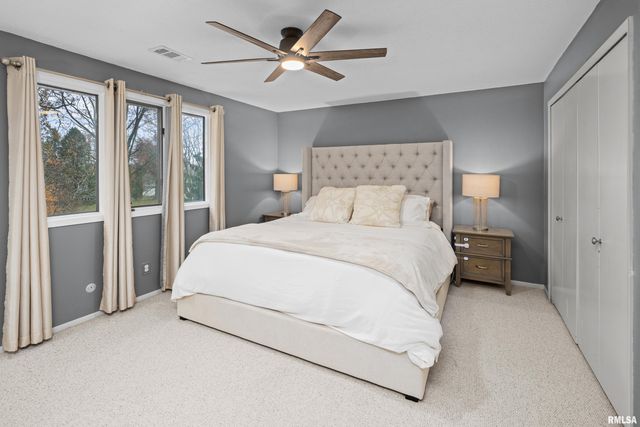 3161 WILLOWWOOD Drive, Bettendorf, IA 52722